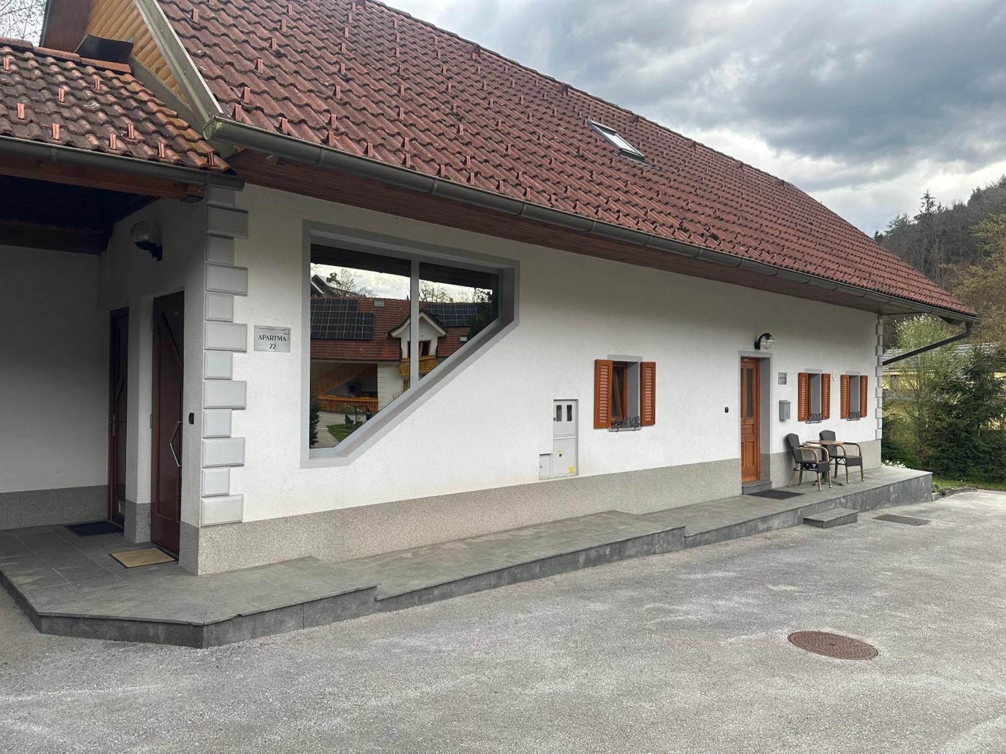 Domacija Vodnik & Apartments 戈雷尼斯卡地区采尔克列 外观 照片